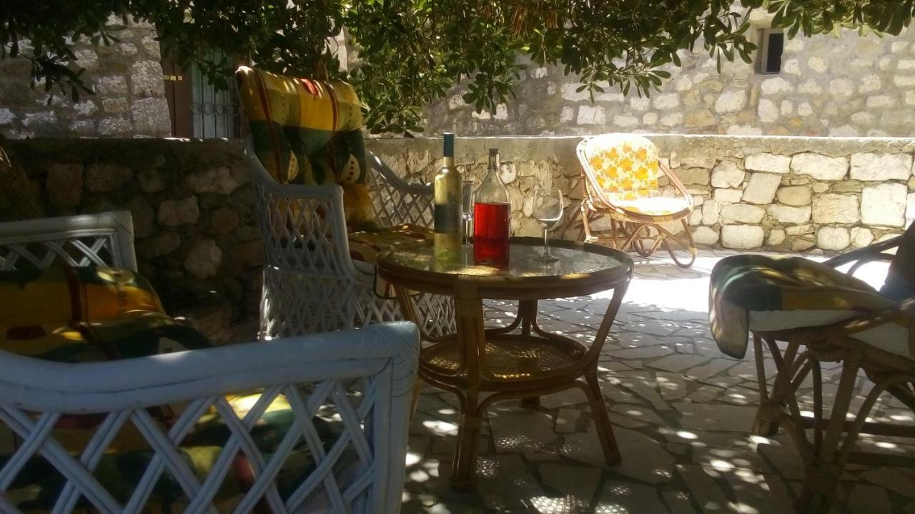 Apt. Old Town Rab Town Bagian luar foto